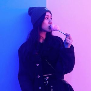 Meet your Posher, Lily